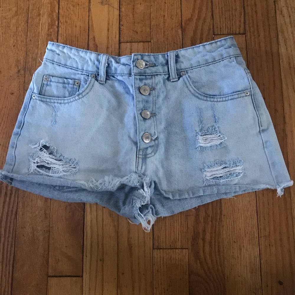 Ripped denim shorts